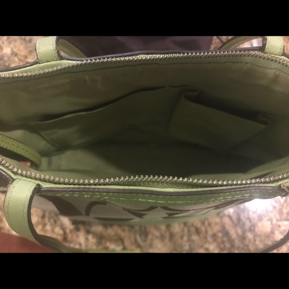 Coach purse - Picture 2 of 3